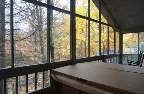 Maggie Valley House | Woodlands Cabin - Private and Peaceful w/Hot Tub