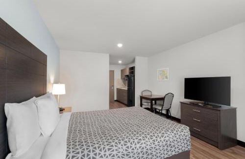 Ben Hill Hotel | WoodSpring Suites Atlanta Airport