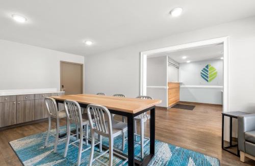 Ben Hill Hotel | WoodSpring Suites Atlanta Airport