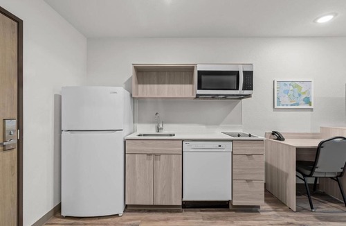 Canton Hotel | WoodSpring Suites Atlanta Canton