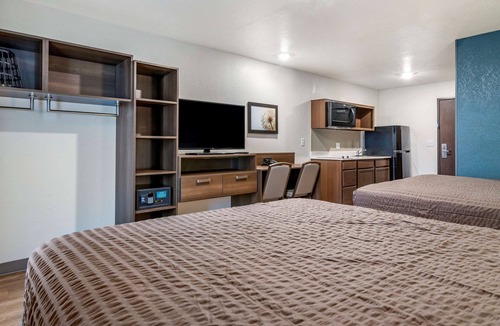 Dock Junction Hotel | WoodSpring Suites Brunswick