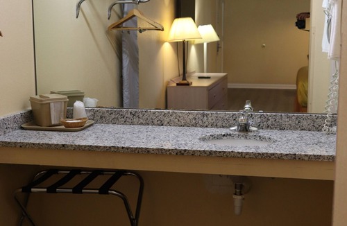 Hogansville Hotel | Woodstream Inn