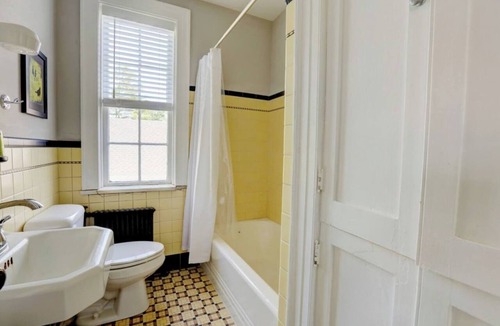 Frankfort Apartment | Work-Ready Studio, Walk to Capitol, Weekly/Monthly