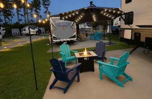 Oak House | Your Glamping Escape Awaits 5 miles from the Beach