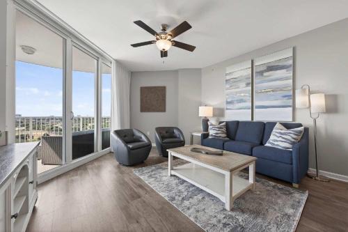 11th Floor Condo with Resort Amenities