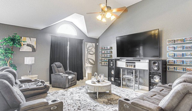 14 Mi to Jekyll Island: Luxe Brunswick Home