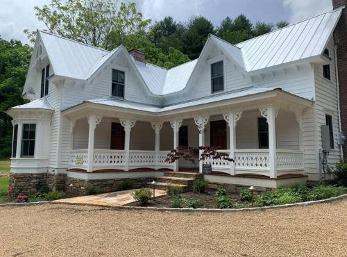 1878 Victorian Farm House near Asheville