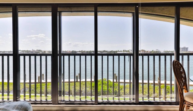 2/2 Riverfront Condo at Bouchelle Island