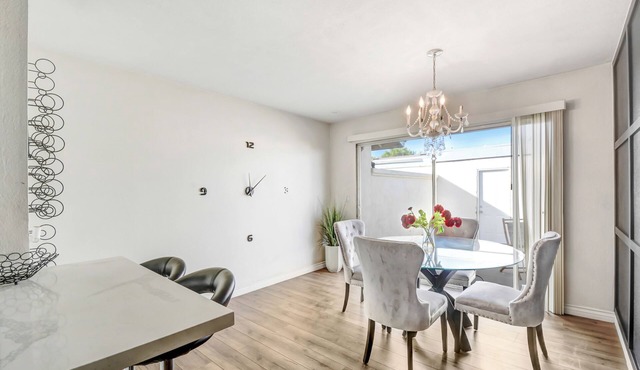 2 bedroom 1 bath beautiful condo in Placentia with WiFi, AC and two car garage
