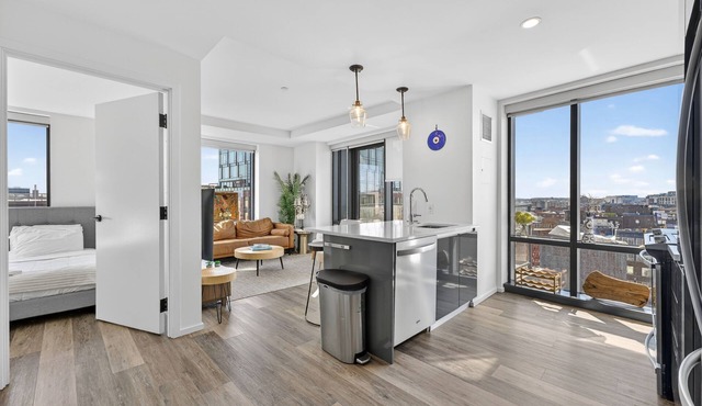 2-bedroom Boutique Suite in SoWa Boston in Boston