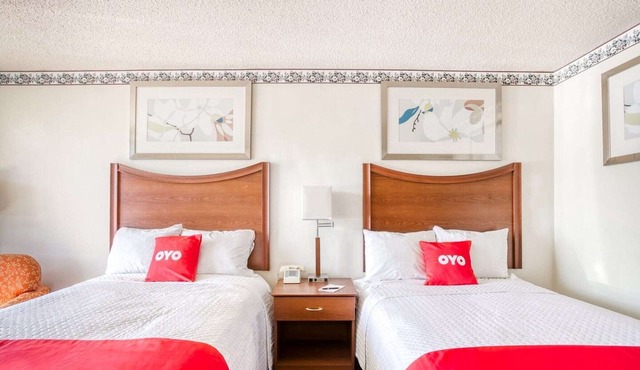 2 Full Beds|Non-Smoking in Petersburg VA