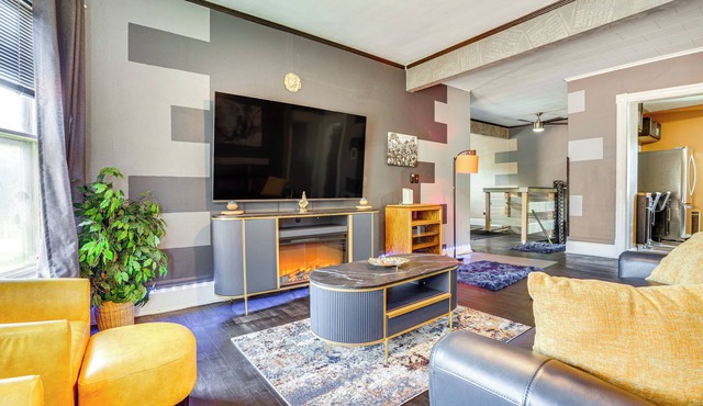 < 2 Mi to Dtwn & Mississippi River: West Side Home in St Paul