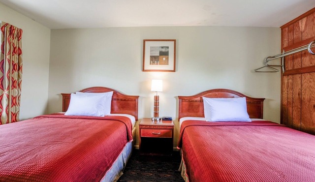 2 Queen Bed|Smk|Natural Bridge in Lexington