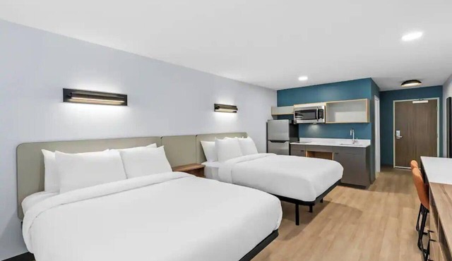 2 Vibrant Rooms | 0.9 Mi to Texas Roadhouse | Family-Friendly Retreat | Pets OK