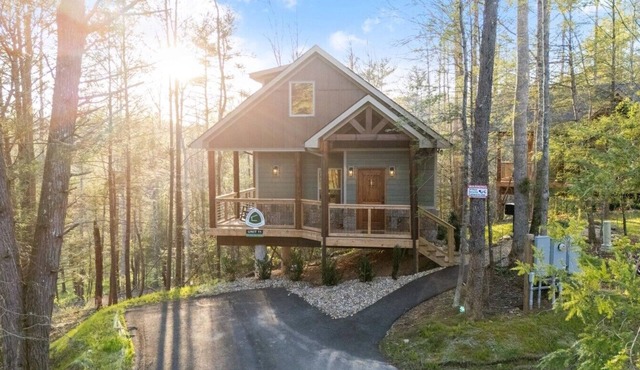 23 minutes to Gatlinburg Trailhead Lodge #11