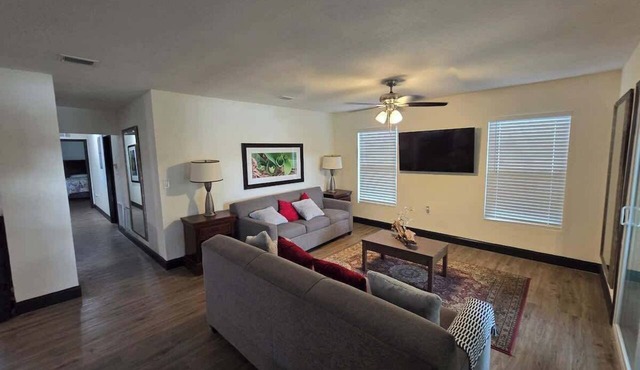 2Bed 2Bath Lake Front Jewel