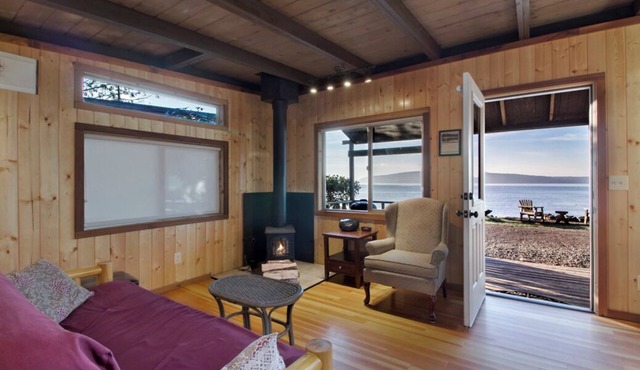 2BR Classic+ Beachfront Cabin on world class west-facing beach! in Eastsound