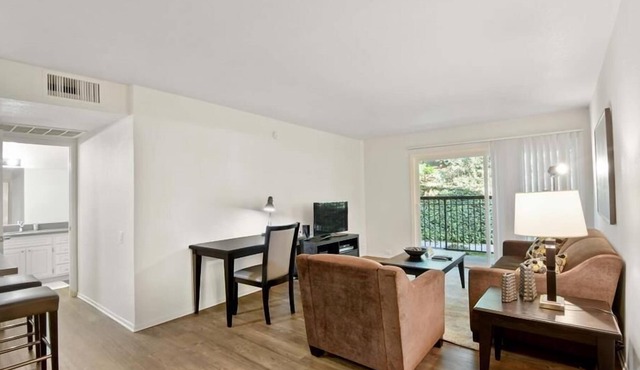 2BR in Bloomington | Spacious | Pet-Friendly in Bloomington