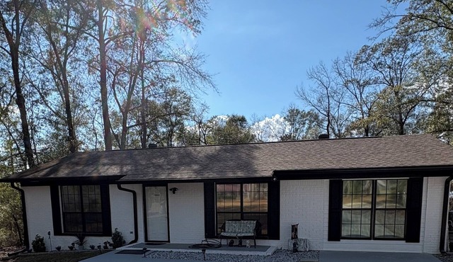 3-bedroom house in lovely Georgetown with cool AC breeze