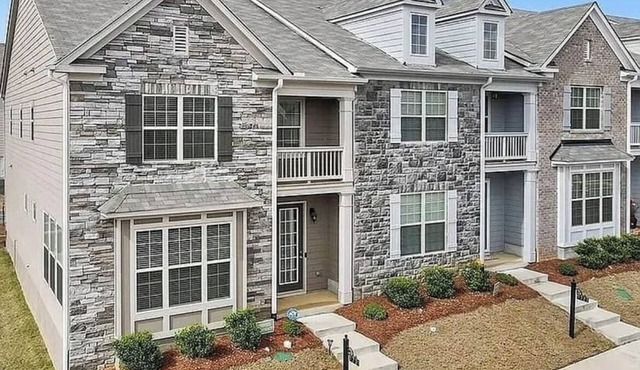 3-bedroom Modern Townhome just outside Atlanta