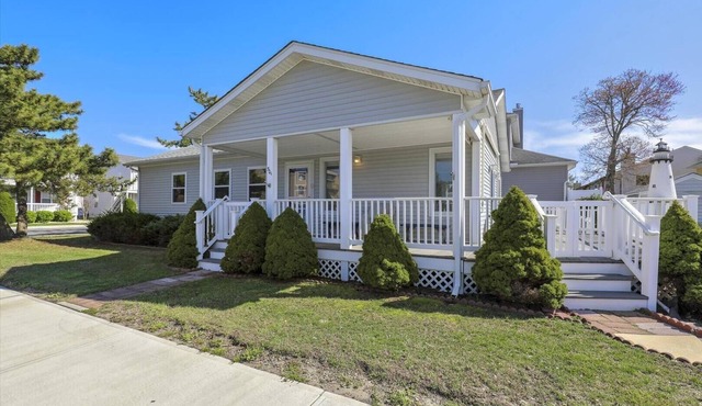 3 Bedroom Pet Friendly Single Family Home