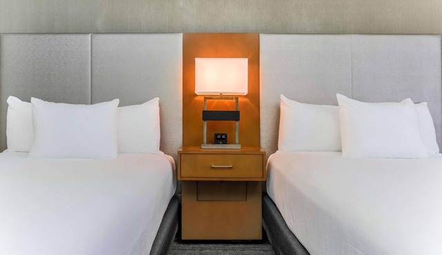 3 Units | Prime Airport Location | Seasonal Pool |Atlanta City Center -7mi