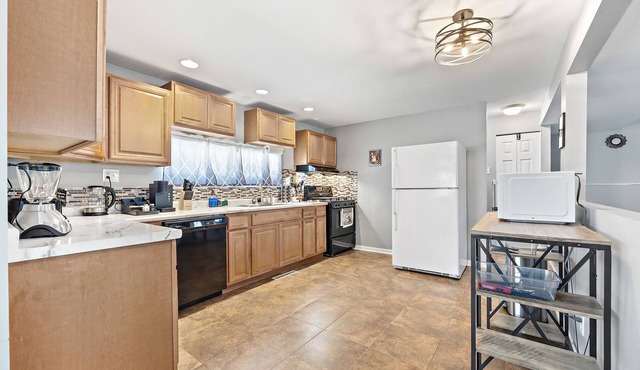 3bd/1.5bath entire home/Game room/Office/extended stays/FREE Wifi & Parking in Montgomery