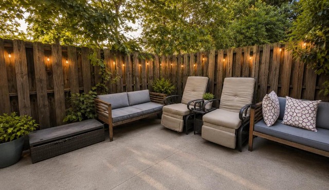 4 - Bed home, w/Cali King Bed - 12 mins. to DTWN