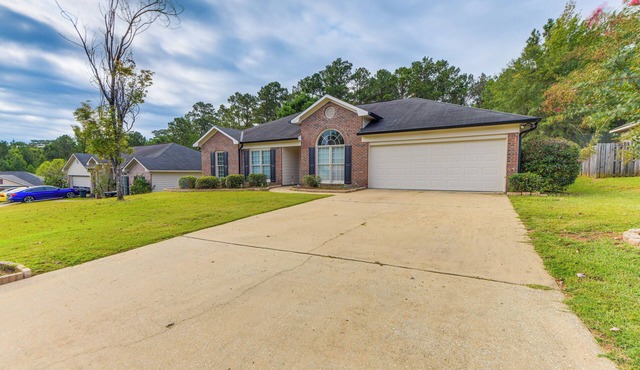 6 Mi to Fort Benning: Quiet Home w/Patio & Yard