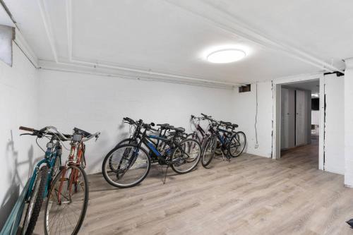 656 W Falmouth Hwy, Falmouth in Falmouth