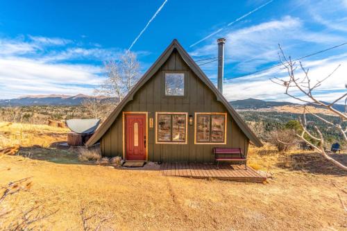 A-Frame Cabin with Hot Tub and Epic Pikes Peak Views in Cripple Creek