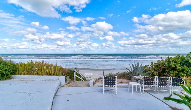 Adorable 1 Bedroom on the Beach Wifi Kitchenette