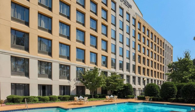 Airport Proximity Made Easy – Room w/Seasonal Pool Access + Free Shuttle