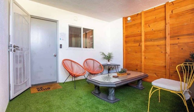 Airy LA Stay Near Stadiums & LAX | Private Patio in Los Angeles
