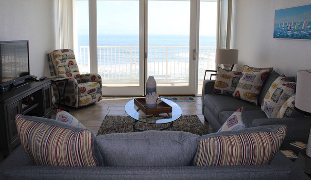 Amazing Direct Oceanfront Views. No Drive Bch section on New Smyrna Beach