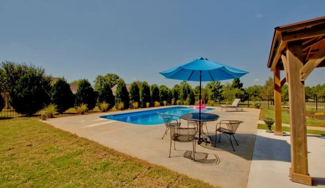 Apperson House-Pet Friendly - Pool -Space Camp