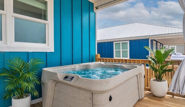 Aqua Pearl | July 25th. reduced rate, reduced night minimum. Pool