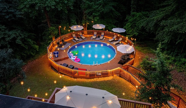 ATL Cascade Oasis - Heated Pool, Hot Tub, Arcades, Pool Table, 3900sqft, 10 beds