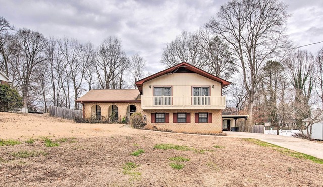 Atlanta Area Vacation Home w/Yard!