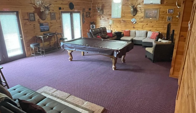 Autumn BreezeCountry Home-near to all area attractions amusements & adventures!