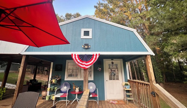 Bartlett Bluebonnet steps From Lake Sam Rayburn in Etoile