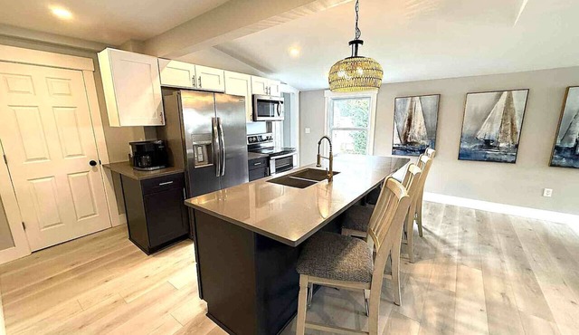 Beach Community-2 Homes-7 bdrms/4 bths in Huron