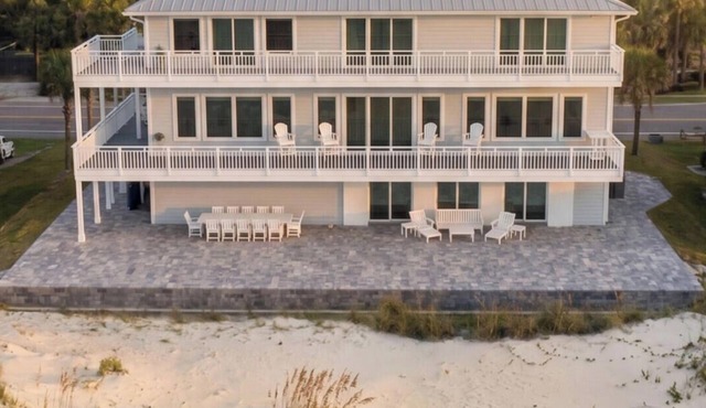Beach Therapy. Oceanfront Modern Luxe 5BR Home. Sleeps 12. St. Augustine