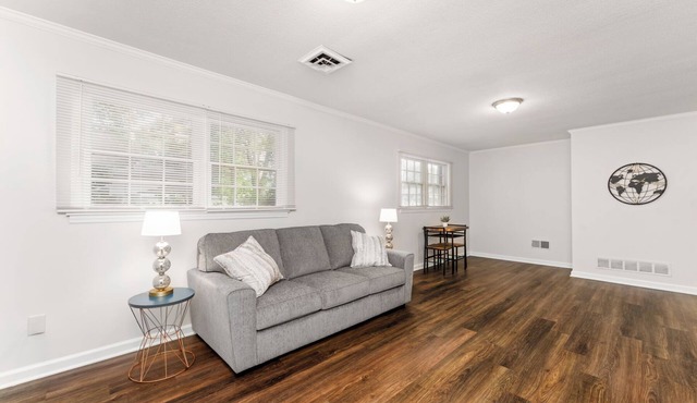 Beautiful and Spacious 4BR/3BA Home Near Atlanta Airport – Sleeps 8