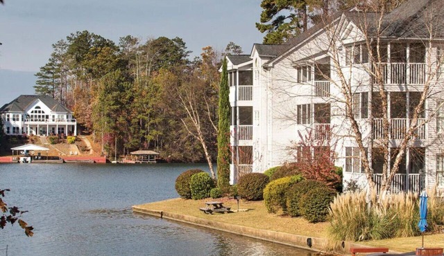 Beautiful Hotel in Villas at Fairfield 1BD at Lakeview Parkway