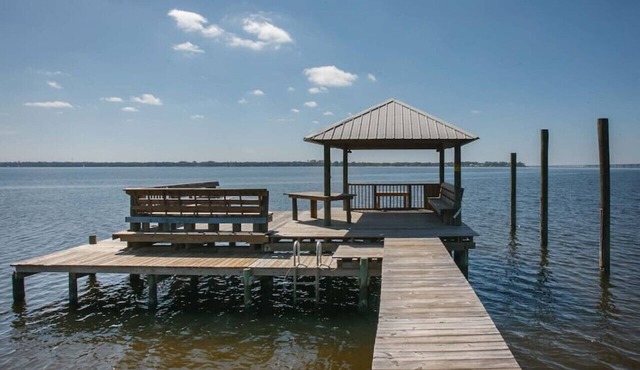 Beautiful waterfront pet friendly home