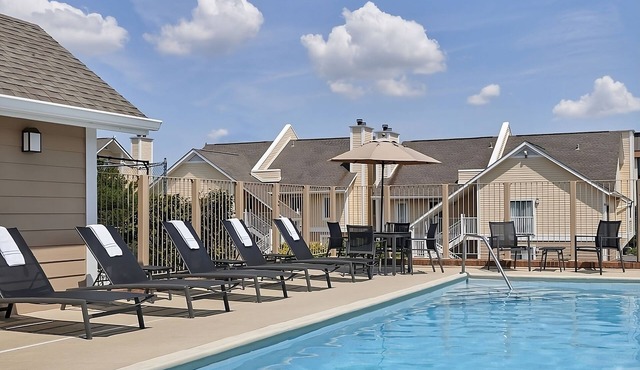 Best Place to Stay in Montgomery! Onsite Pool, Pets Allowed, Free Parking!