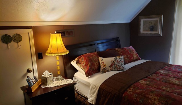 Blue Ridge Manor B&B in Cana