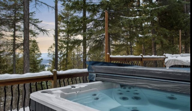 Blue Ridge Private Cabin: Hot Tub, Fire Pit, 12 Acres, Slopes & Winery