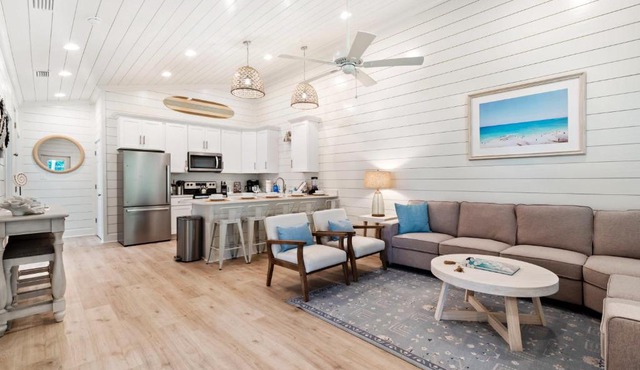Brand New Luxury Rental on Oleander Unit D